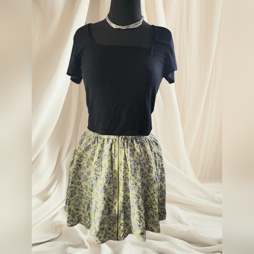 Abercrombie & Fitch Mini Skirt Med